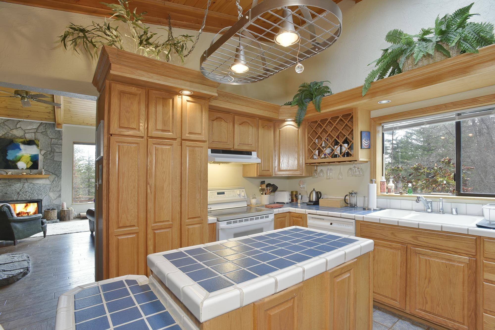 Weed, California, 96094, United States, 2 Bedrooms Bedrooms, ,2 BathroomsBathrooms,Residential,For Sale,1981439