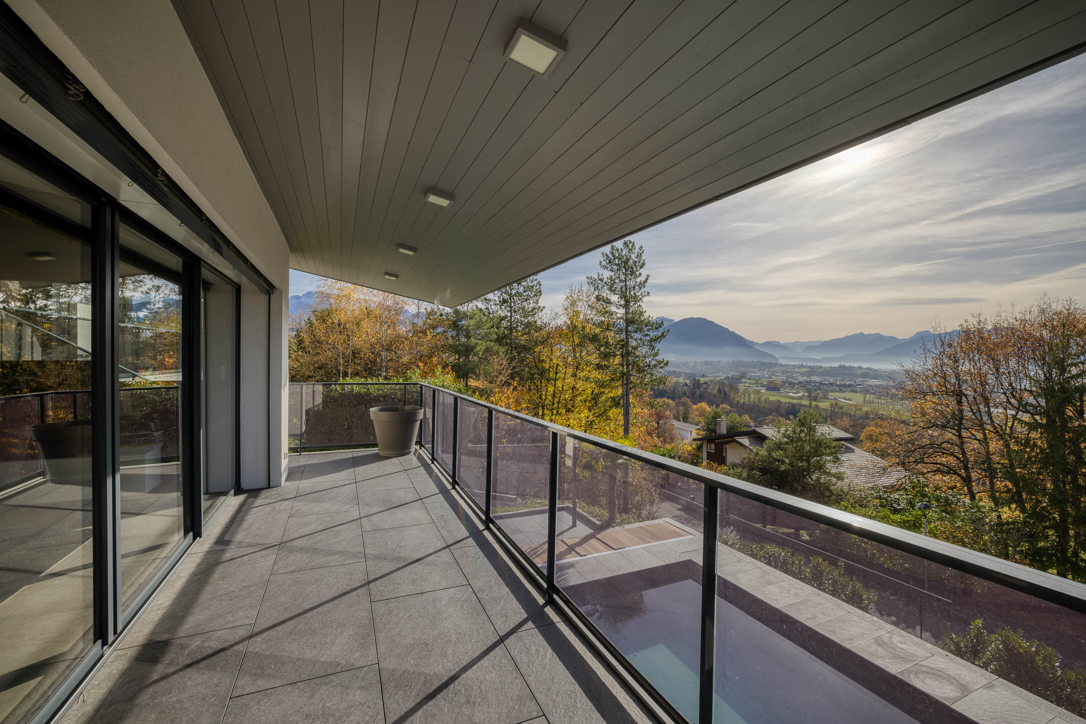  Architect-designed villa with panoramic views of Lake Annecy - 物件實景