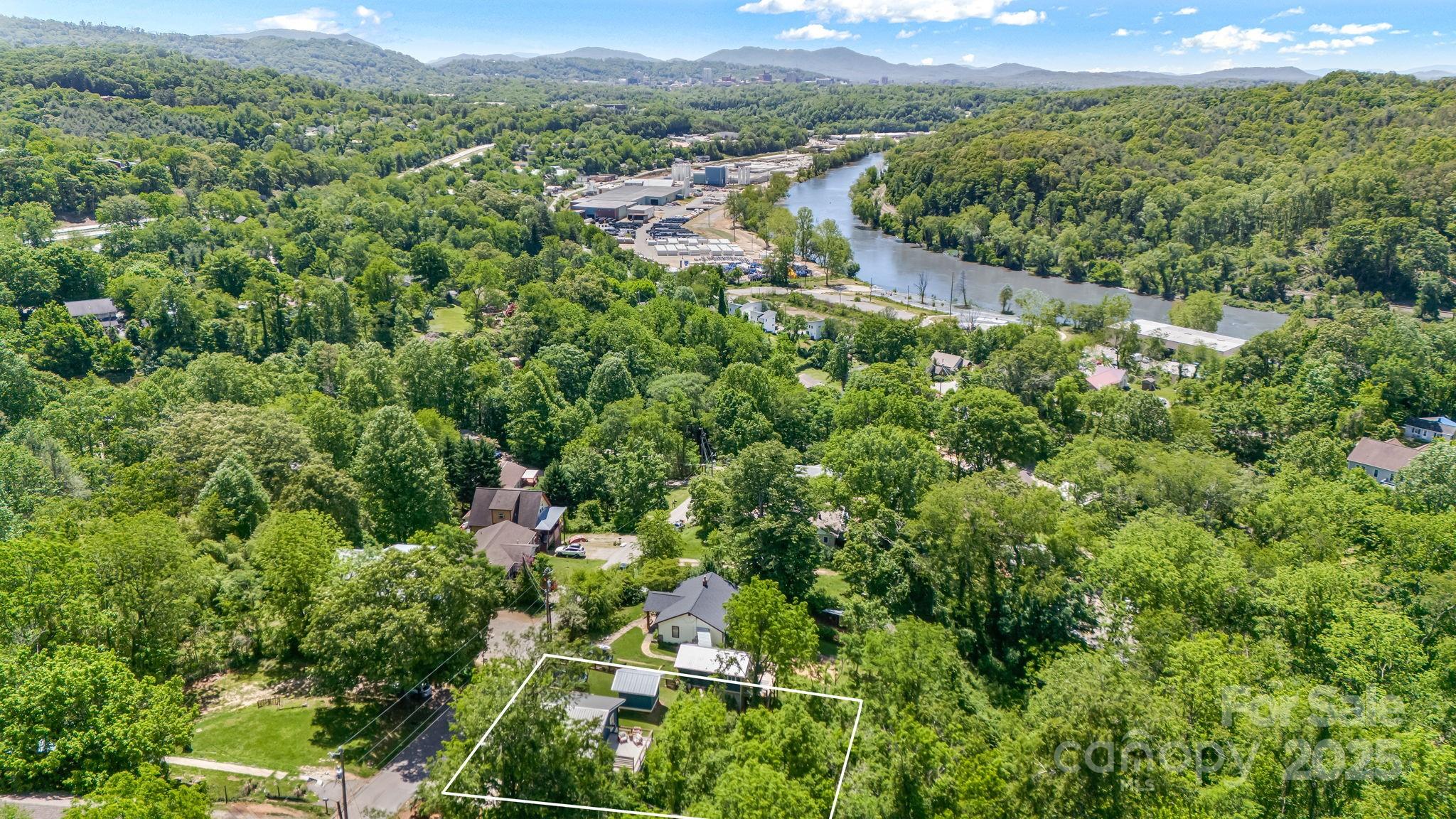 Asheville, North Carolina, 28804, United States, 4 Bedrooms Bedrooms, ,2 BathroomsBathrooms,Residential,For Sale,1977861
