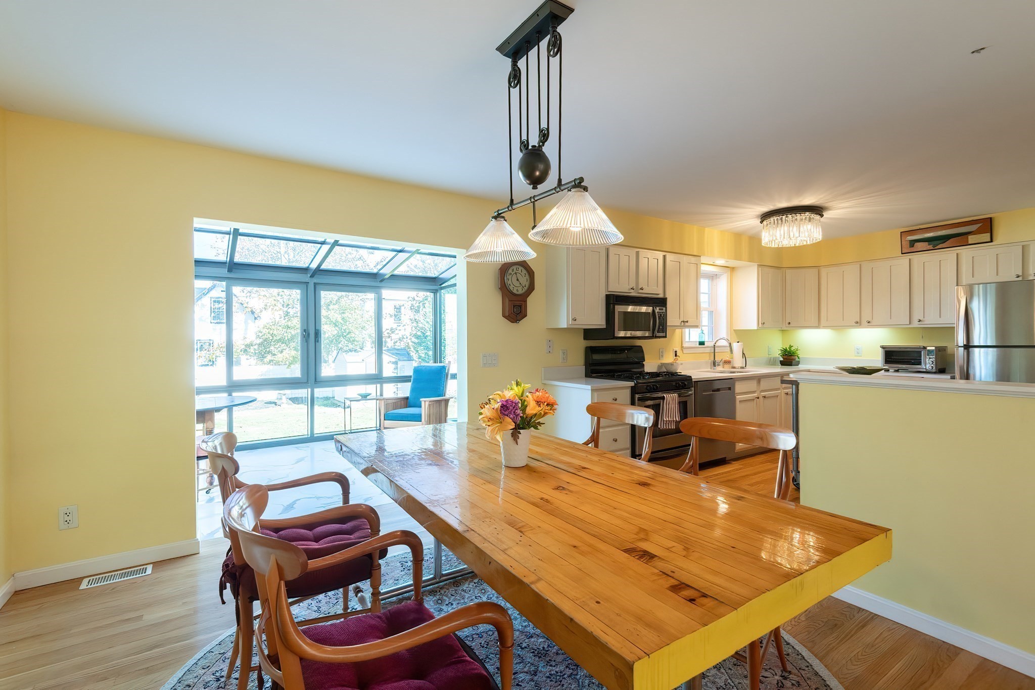 Medford, Massachusetts, 02155, United States, 3 Bedrooms Bedrooms, ,3 BathroomsBathrooms,Residential,For Sale,1987114