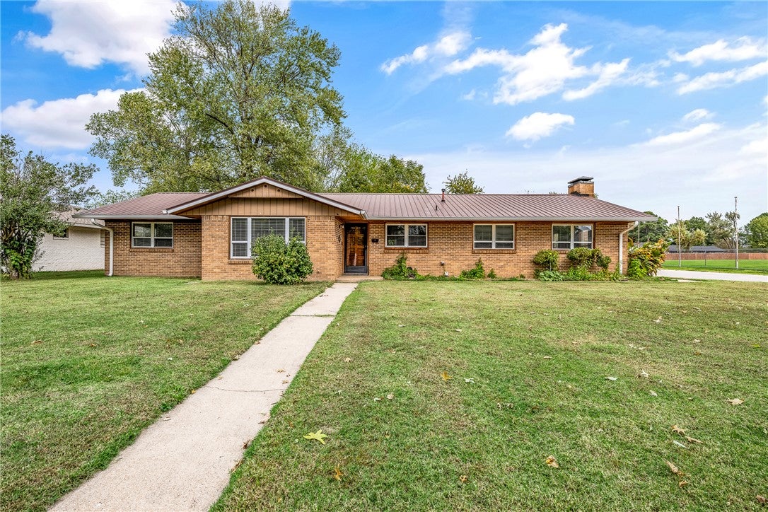Emma Ave, Springdale, AR 72762