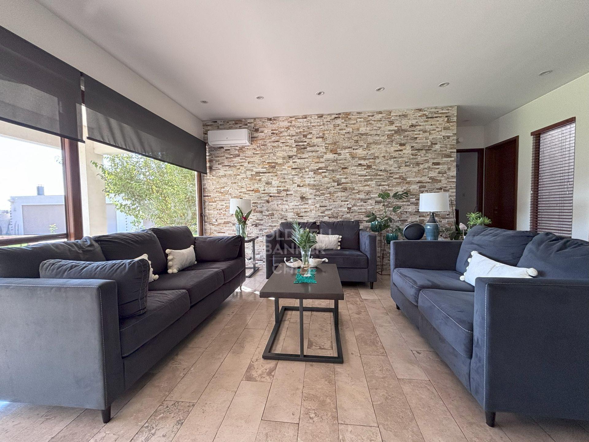 Colina, Chile, 4 Bedrooms Bedrooms, ,6 BathroomsBathrooms,Residential,For Sale,1776759