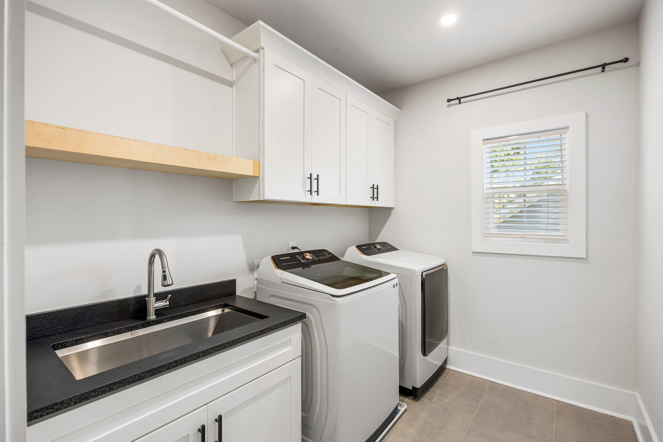  Luxury, Privacy & Convenience—All in One Stunning Smyrna Home - 物件實景
