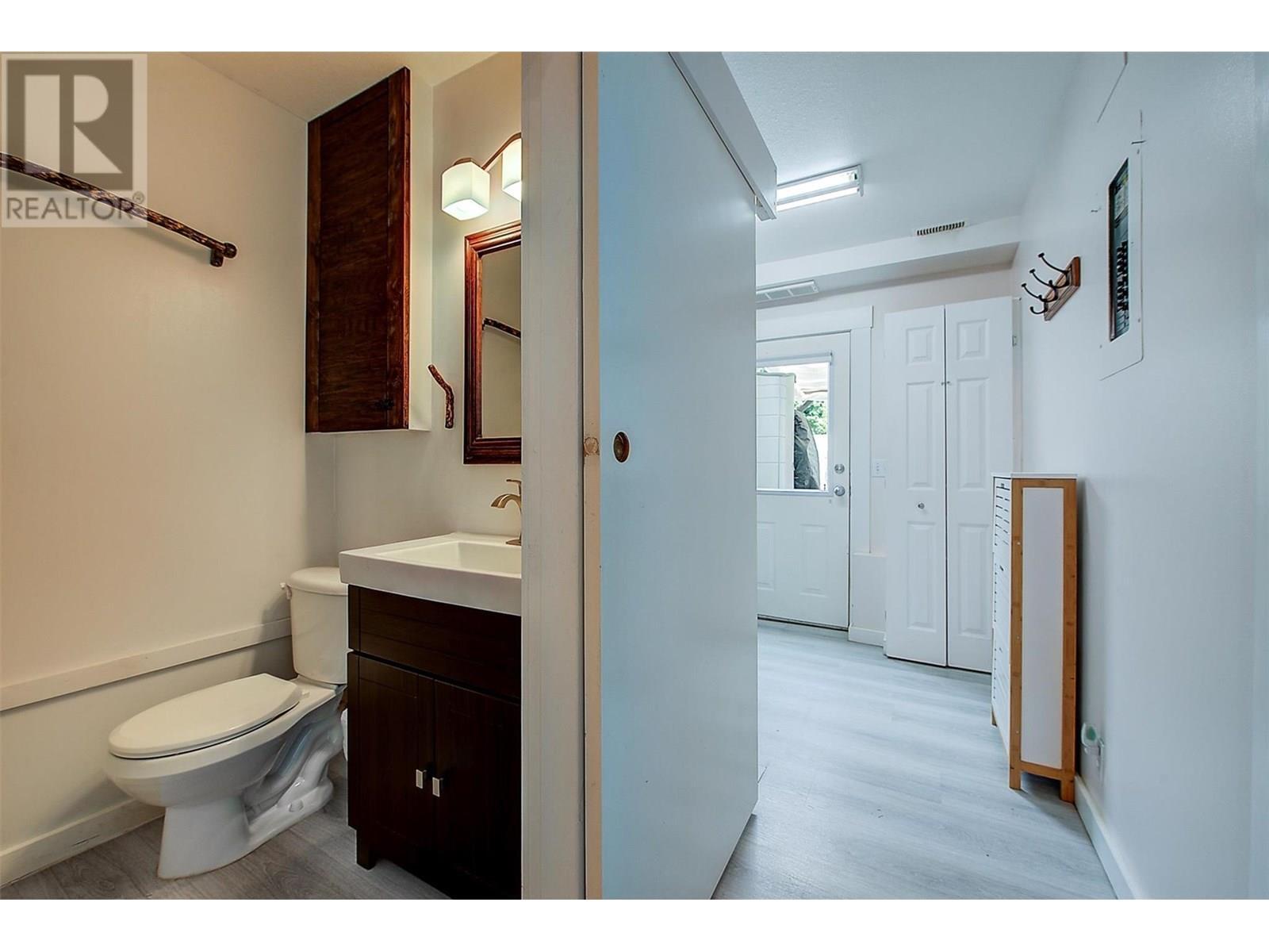 WEST KELOWNA, British Columbia, V1Z 3K5, CA, 2 Bedrooms Bedrooms, ,1 BathroomBathrooms,Residential,For Sale,1913142