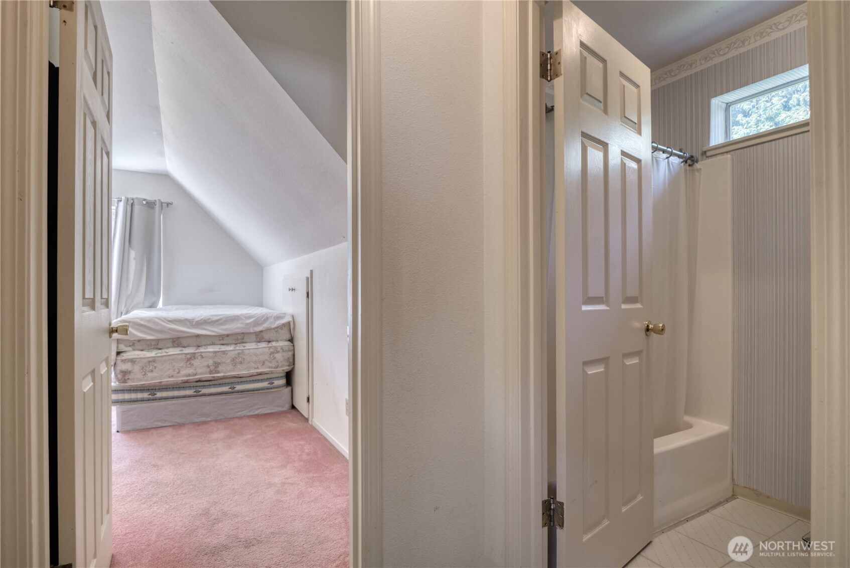 Point Roberts, Washington, 98281, United States, 3 Bedrooms Bedrooms, ,2 BathroomsBathrooms,Residential,For Sale,1913375