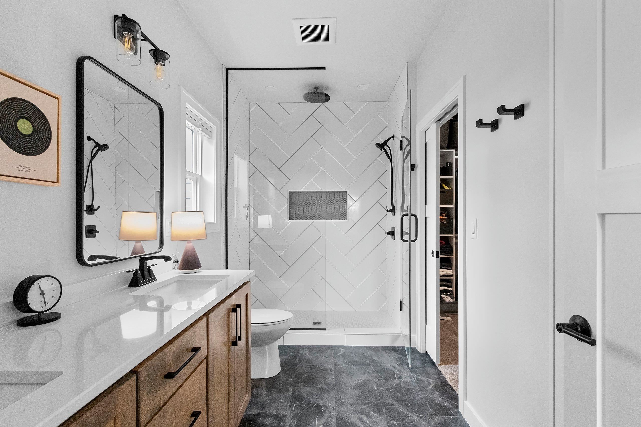 SUAMICO, Wisconsin, 54313, United States, 5 Bedrooms Bedrooms, ,4 BathroomsBathrooms,Residential,For Sale,2000952