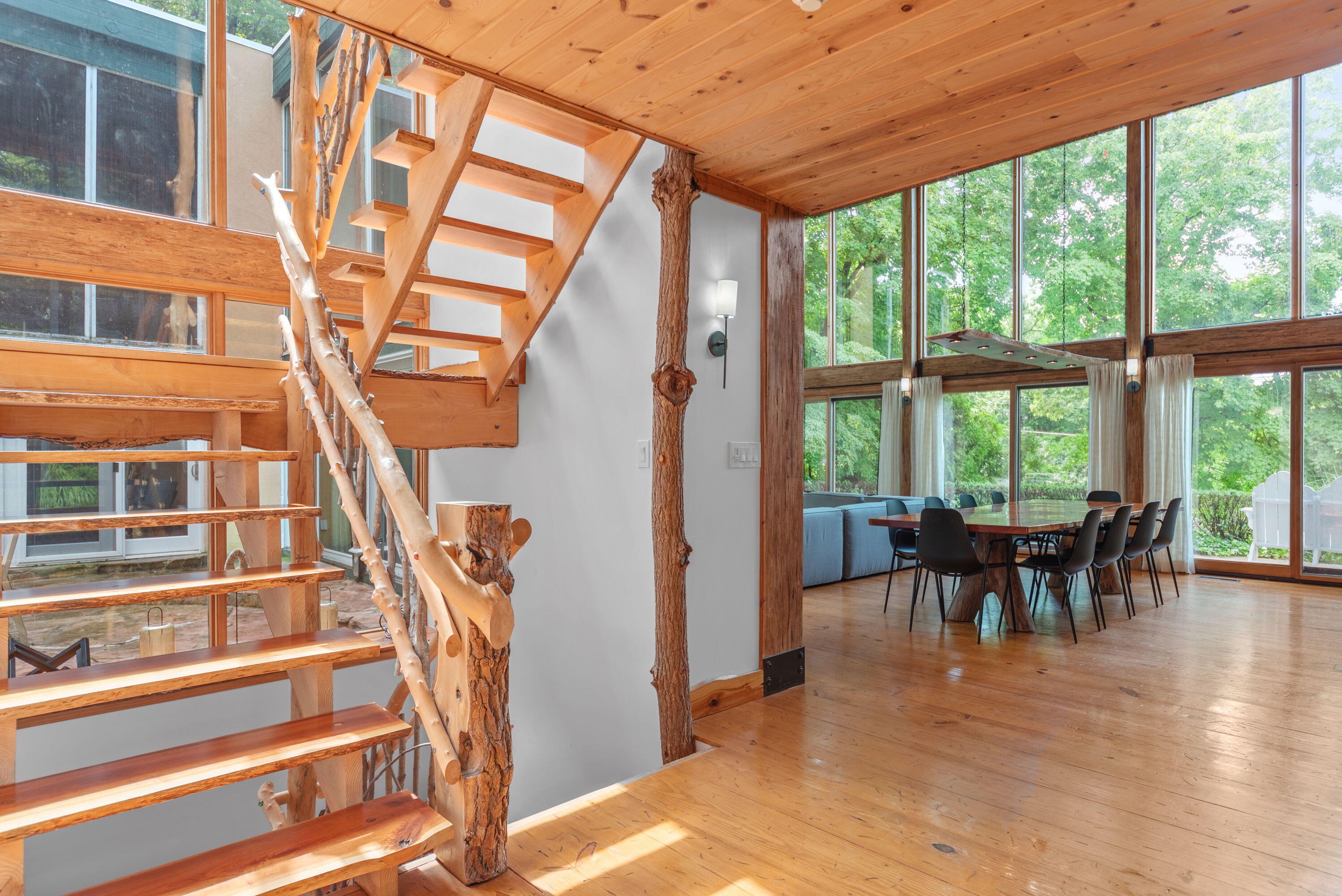 Lakeside, Michigan, 49116, United States, 3 Bedrooms Bedrooms, ,3 BathroomsBathrooms,Residential,For Sale,1926204