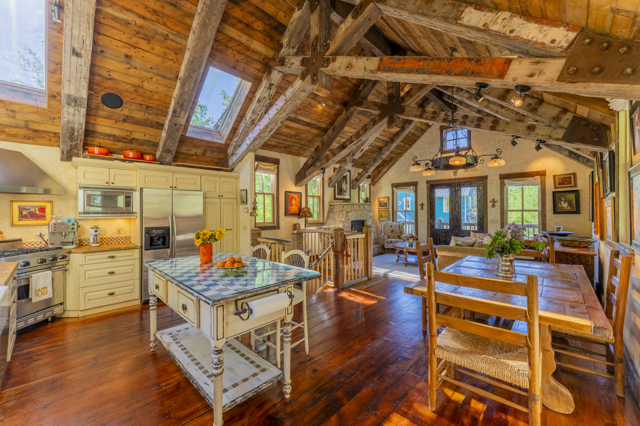  BEAR ALLEY - Unwrap The Fairytale - A Once-In-A-Lifetime Creekside Compound - 物件實景