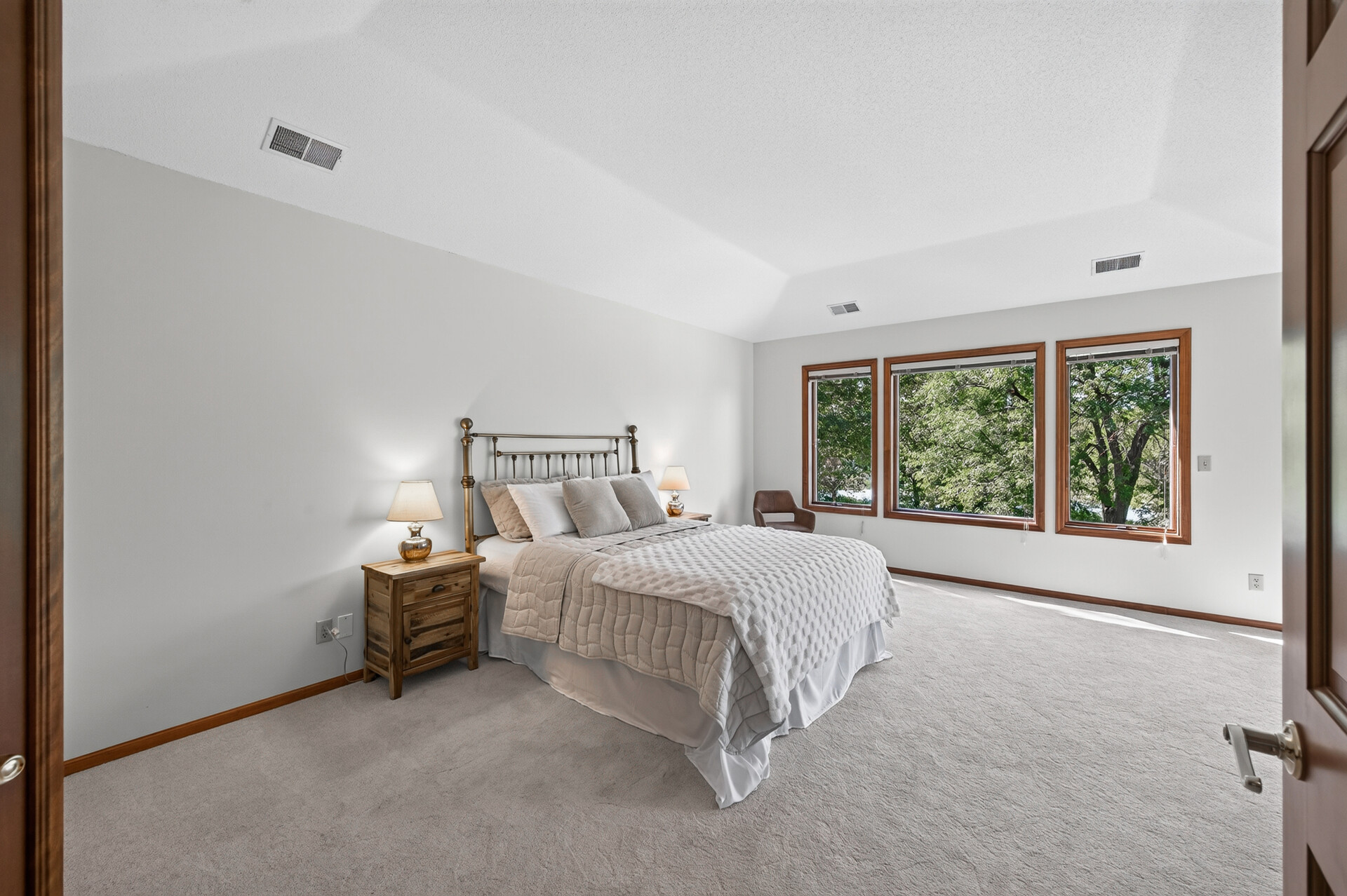  Luxury Lakeside Retreat in the Heart of Woodbury - 物件實景