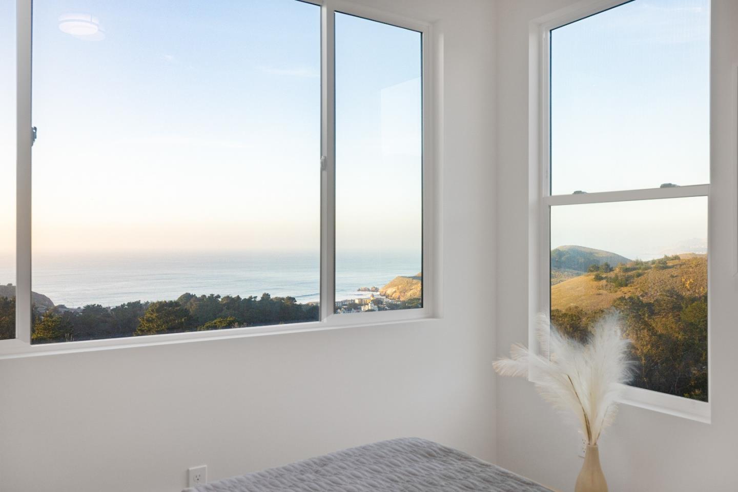 Pacifica, California, 94044, United States, 3 Bedrooms Bedrooms, ,3 BathroomsBathrooms,Residential,For Sale,2001839