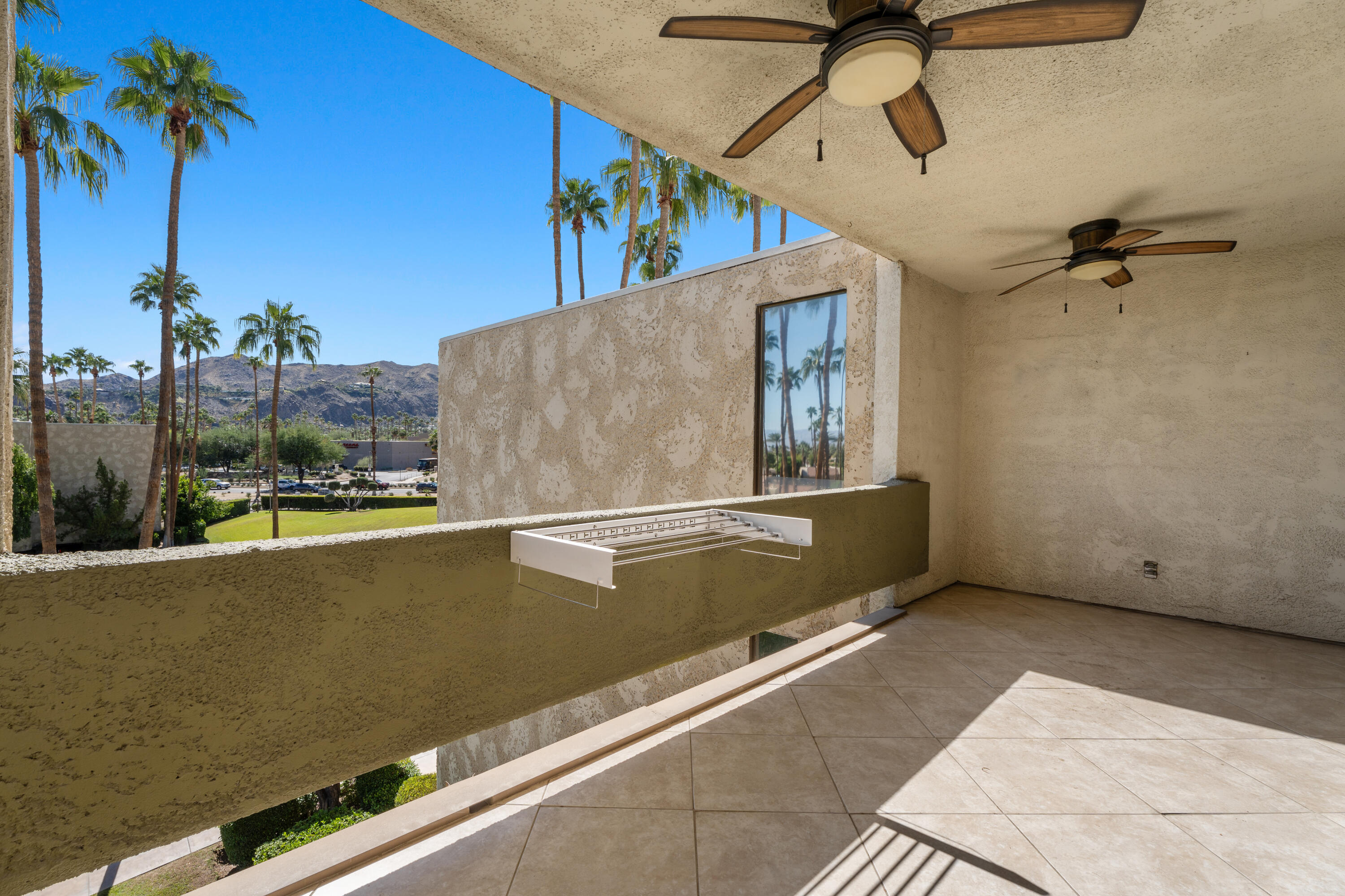 Palm Springs, California, 92264, United States, 2 Bedrooms Bedrooms, ,1 BathroomBathrooms,Residential,For Sale,1960957