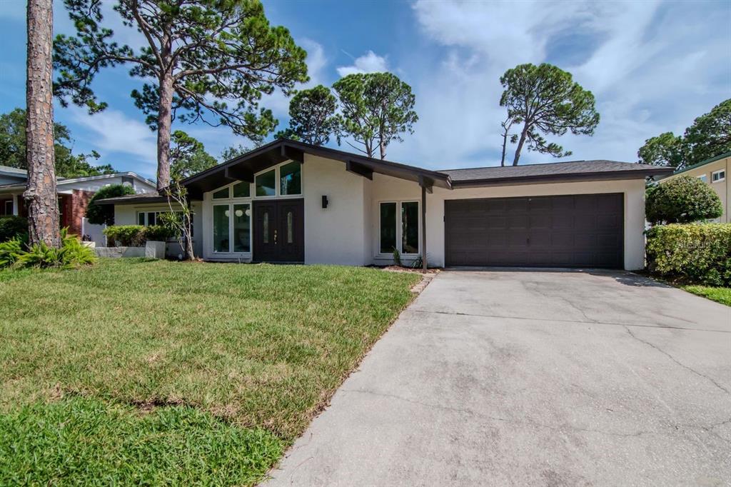 Seminole, Florida, 33776, United States, 5 Bedrooms Bedrooms, ,3 BathroomsBathrooms,Residential,For Sale,1913613