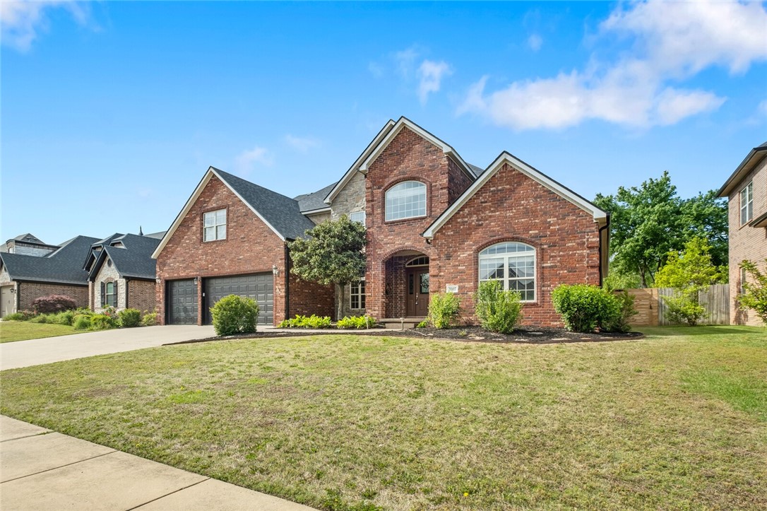 Bentonville, Arkansas, 72712, United States, 4 Bedrooms Bedrooms, ,4 BathroomsBathrooms,Residential,For Sale,1805614