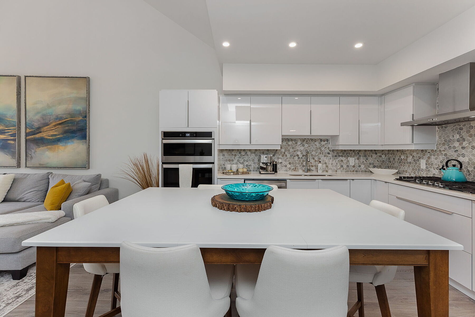  Tree Tops Lane - 物件實景