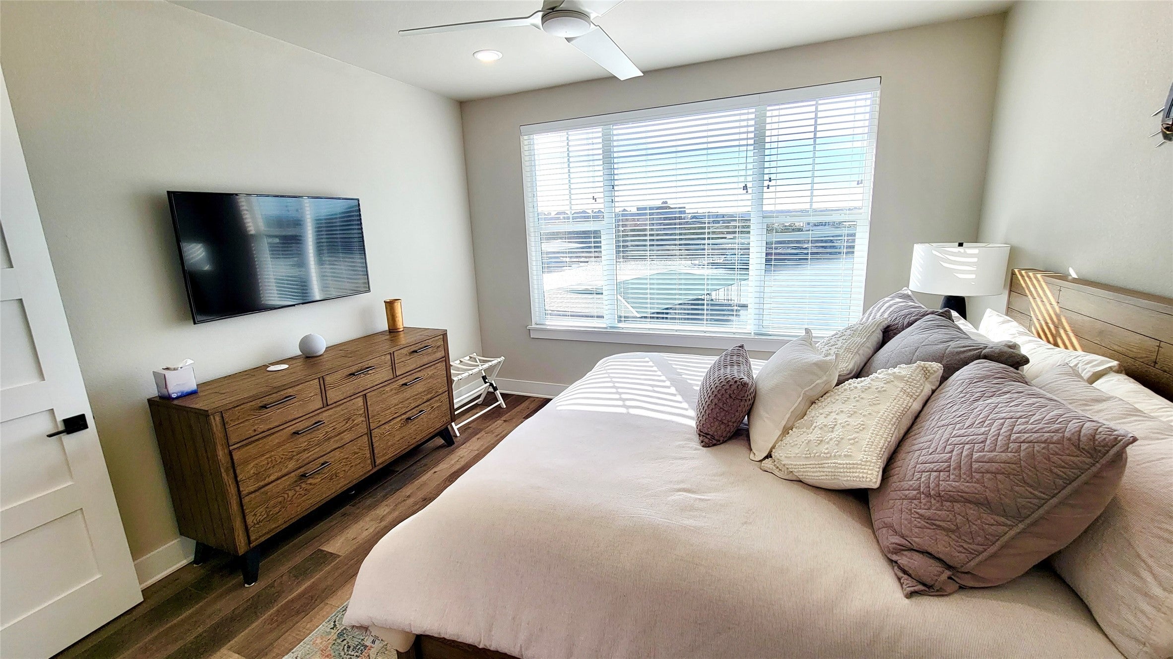 Possum Kingdom Lake, Texas, 76449, United States, 2 Bedrooms Bedrooms, ,2 BathroomsBathrooms,Residential,For Sale,1977321