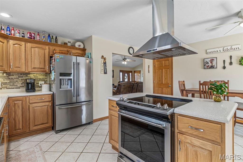 Farmington, Missouri, 63640, United States, 3 Bedrooms Bedrooms, ,3 BathroomsBathrooms,Residential,For Sale,1947219