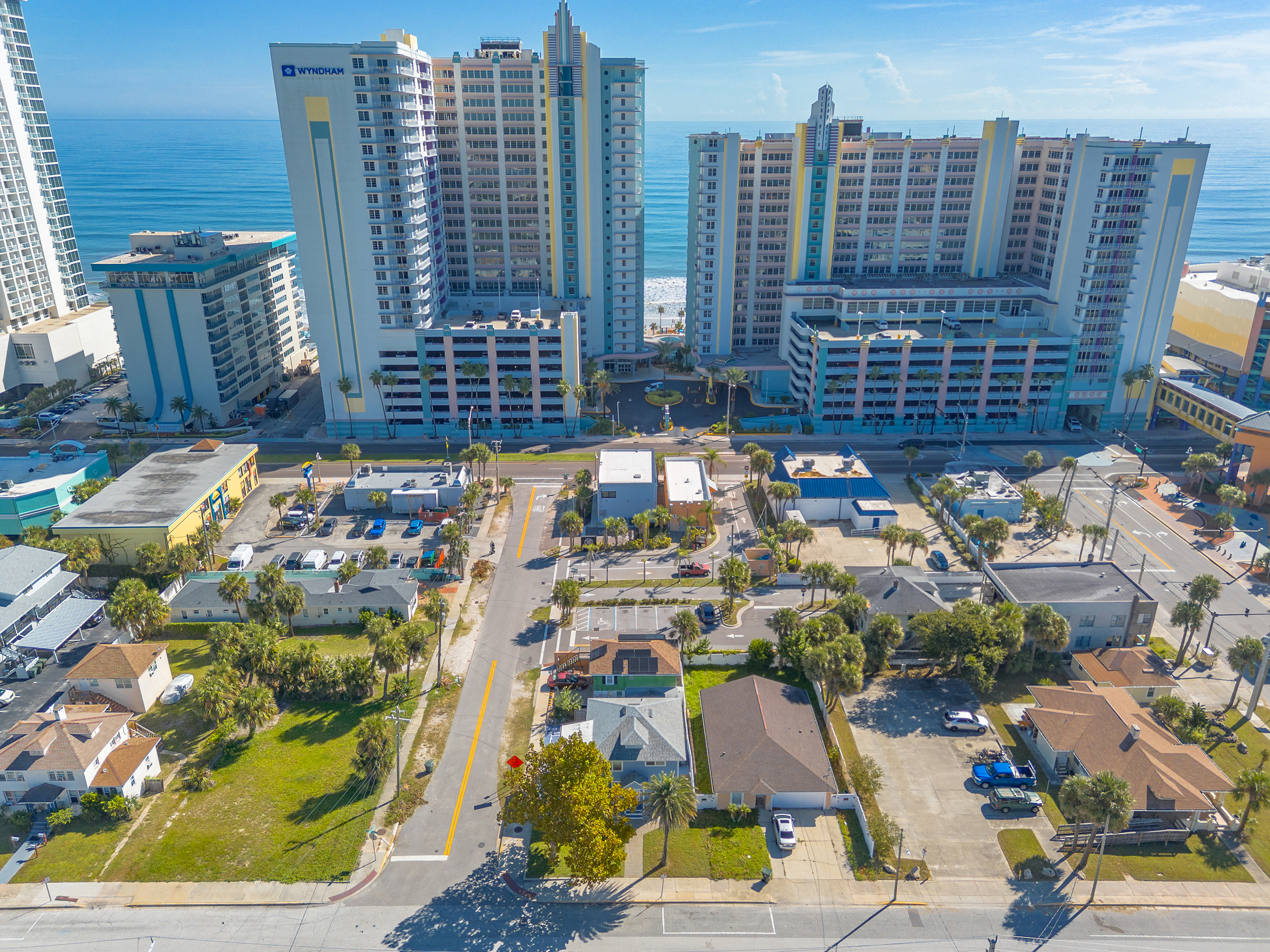 Daytona Beach, Florida, 32118, United States, 5 Bedrooms Bedrooms, ,3 BathroomsBathrooms,Residential,For Sale,1982545