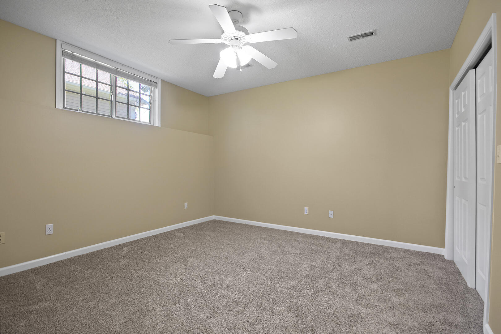 COLUMBIA, Missouri, 65203, United States, 5 Bedrooms Bedrooms, ,4 BathroomsBathrooms,Residential,For Sale,1934961