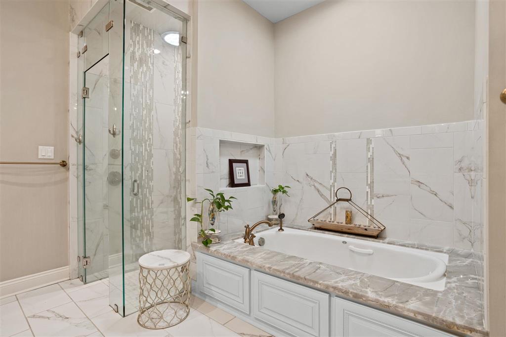 Lake Charles, Louisiana, 70605, United States, 5 Bedrooms Bedrooms, ,8 BathroomsBathrooms,Residential,For Sale,2017314