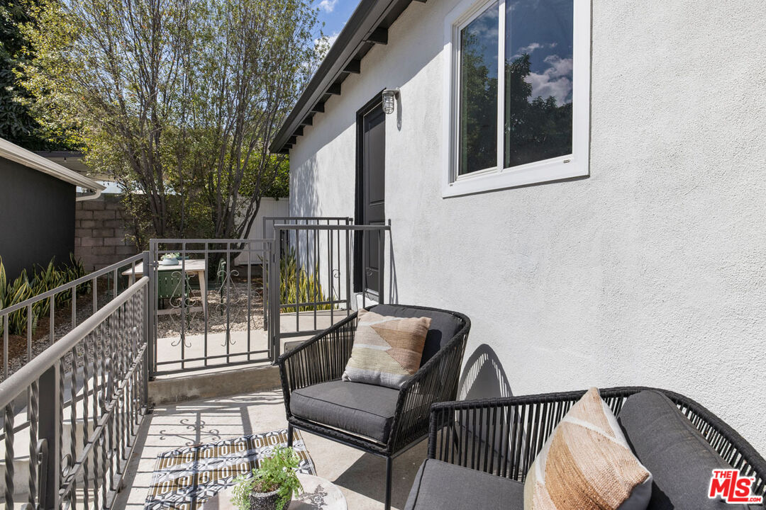 Los Angeles, California, 90031, United States, 5 Bedrooms Bedrooms, ,Residential,For Sale,2000759