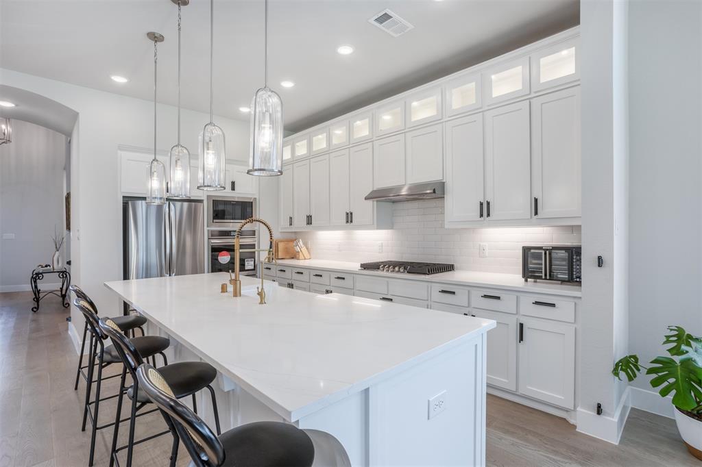 Oak Point, Texas, 75068, United States, 4 Bedrooms Bedrooms, ,4 BathroomsBathrooms,Residential,For Sale,1874893