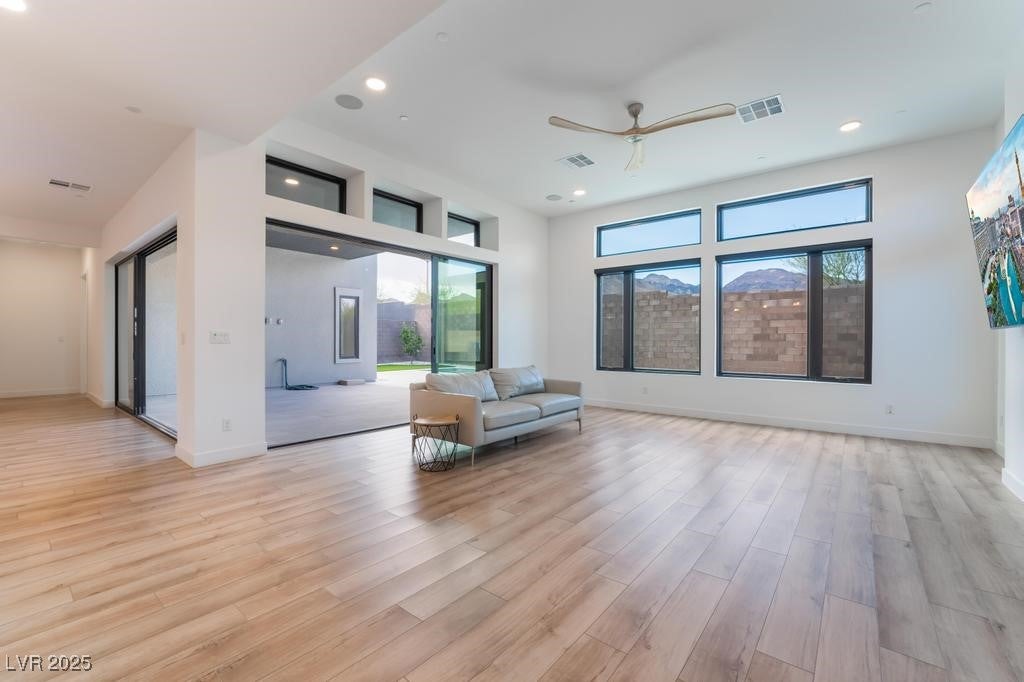 Las Vegas, Nevada, 89138, United States, 4 Bedrooms Bedrooms, ,4 BathroomsBathrooms,Residential,For Sale,1834695