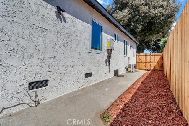 Long Beach, California, 90805, United States, 6 Bedrooms Bedrooms, ,Residential,For Sale,1943908