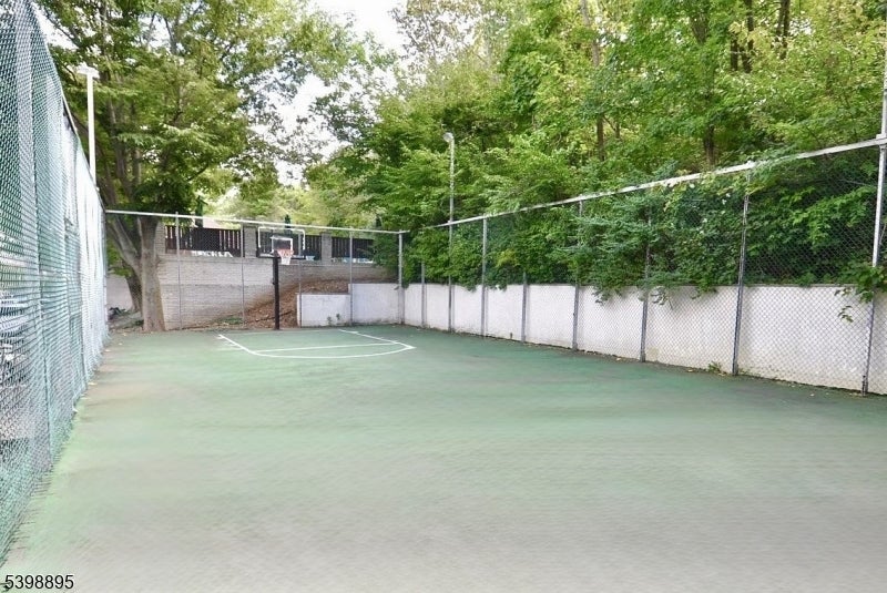 West Orange Twp., New Jersey, 07052, United States, 3 Bedrooms Bedrooms, ,3 BathroomsBathrooms,Residential,For Sale,2002469