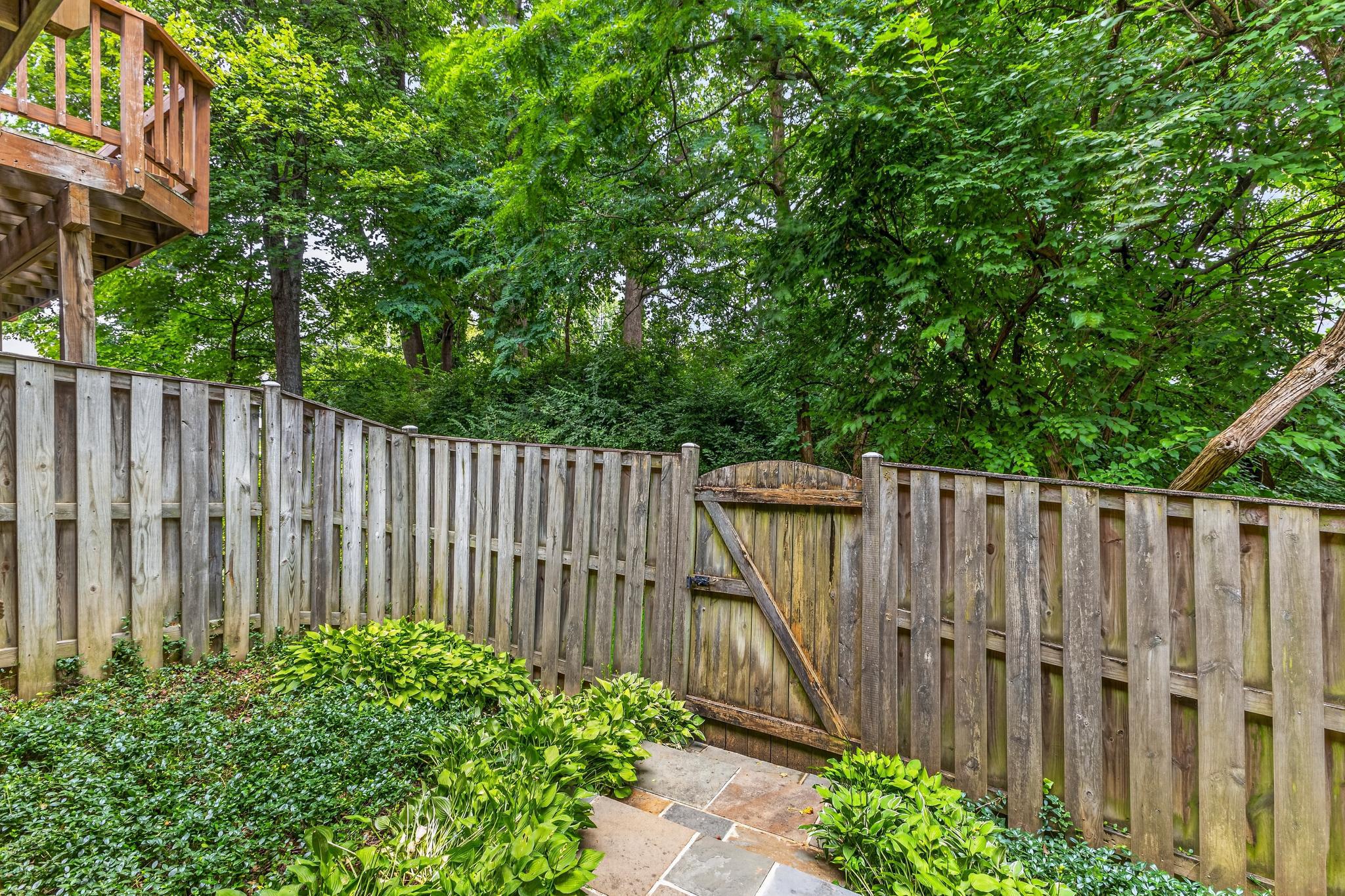  3009 Barden Oaks Court, Oakton, VA 22124 - 物件實景