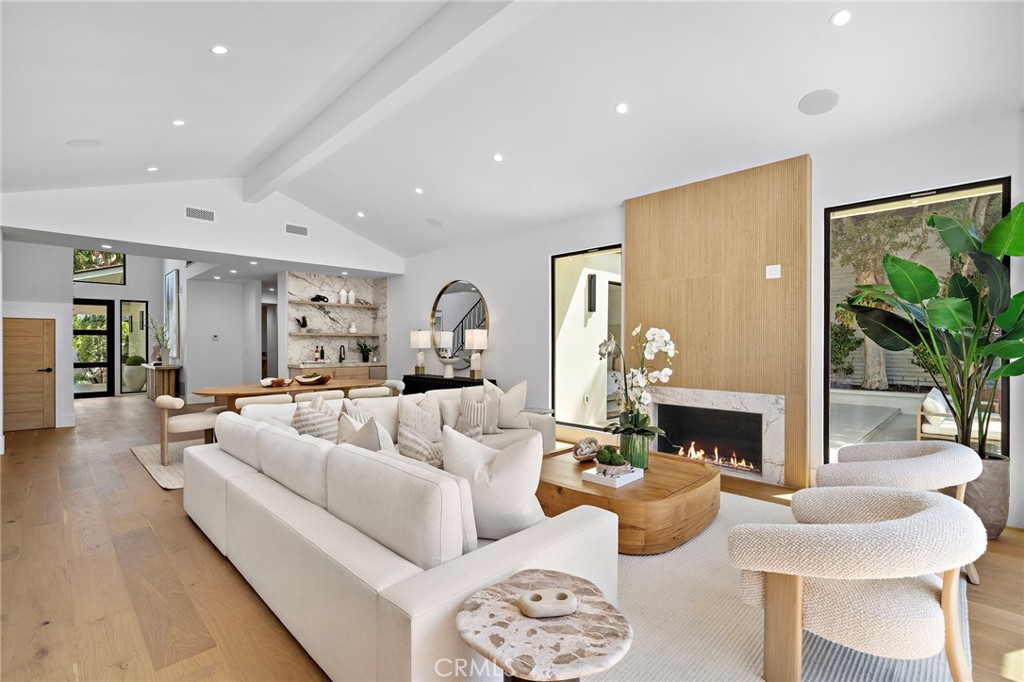 Newport Beach, California, 92660, United States, 4 Bedrooms Bedrooms, ,5 BathroomsBathrooms,Residential,For Sale,1942289