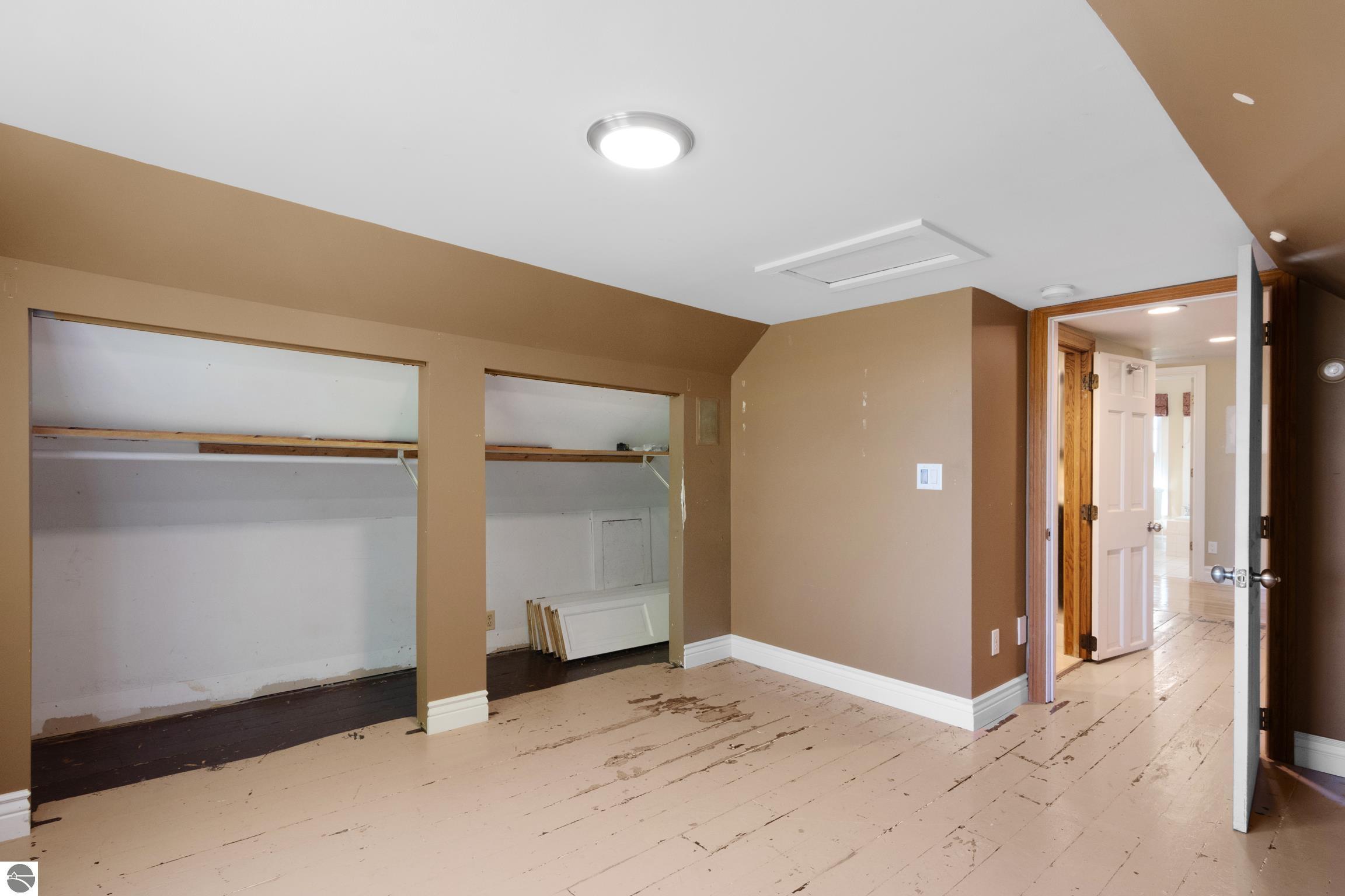 Traverse City, Michigan, 49686, United States, 4 Bedrooms Bedrooms, ,2 BathroomsBathrooms,Residential,For Sale,1914365
