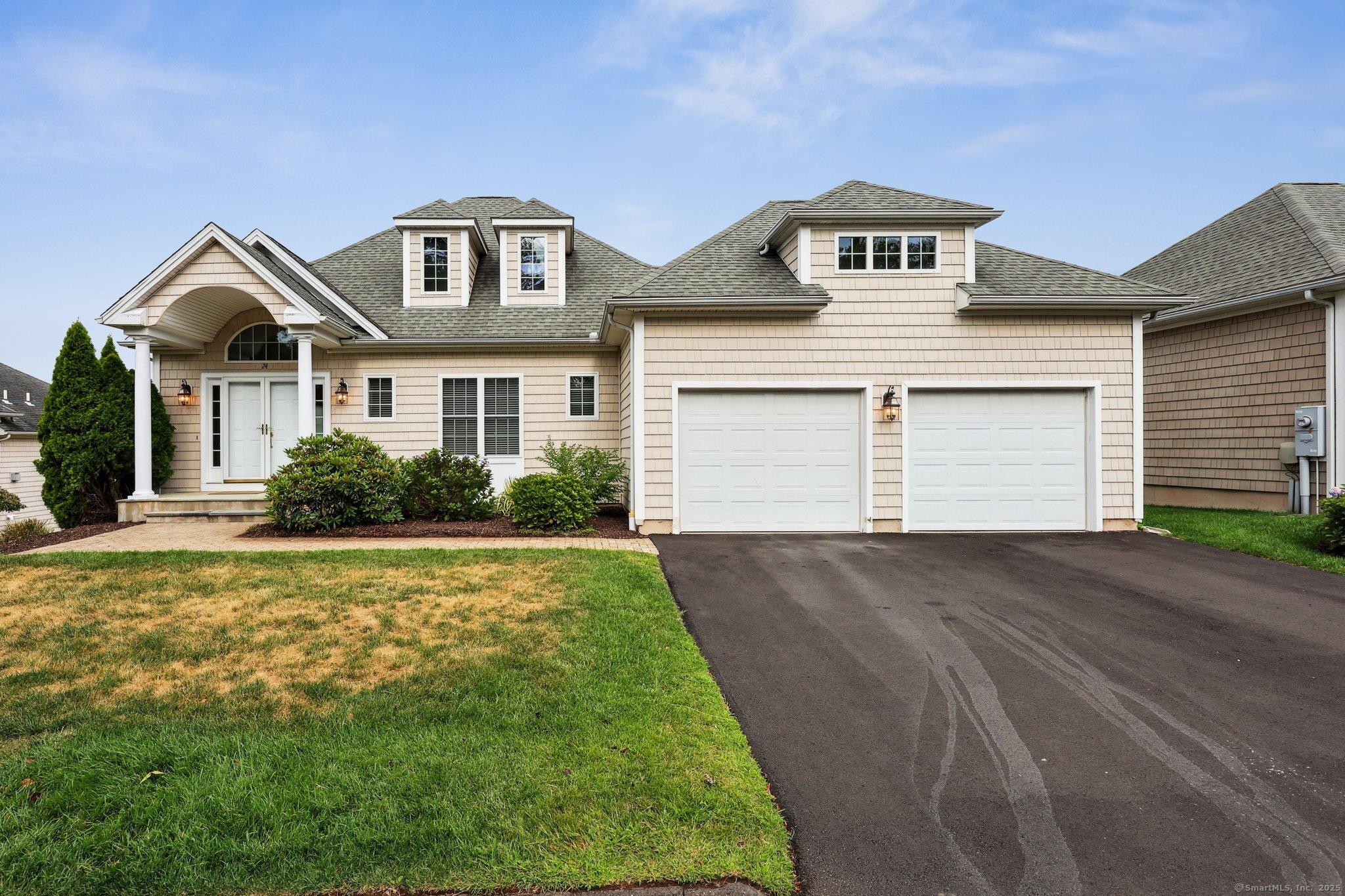 Wallingford, Connecticut, 06492, United States, 2 Bedrooms Bedrooms, ,4 BathroomsBathrooms,Residential,For Sale,1983794