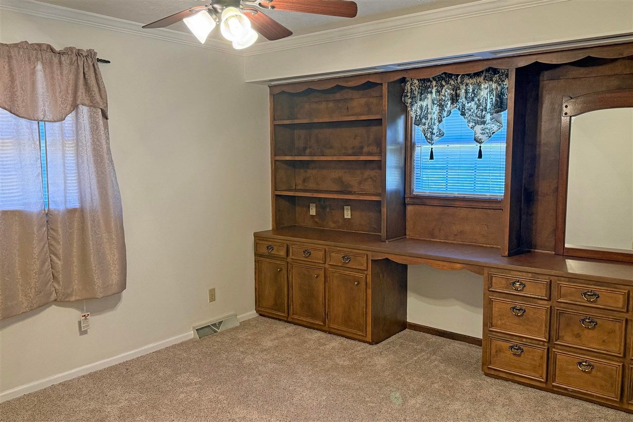 Scottsville, Kentucky, 42164, United States, 4 Bedrooms Bedrooms, ,3 BathroomsBathrooms,Residential,For Sale,1995978