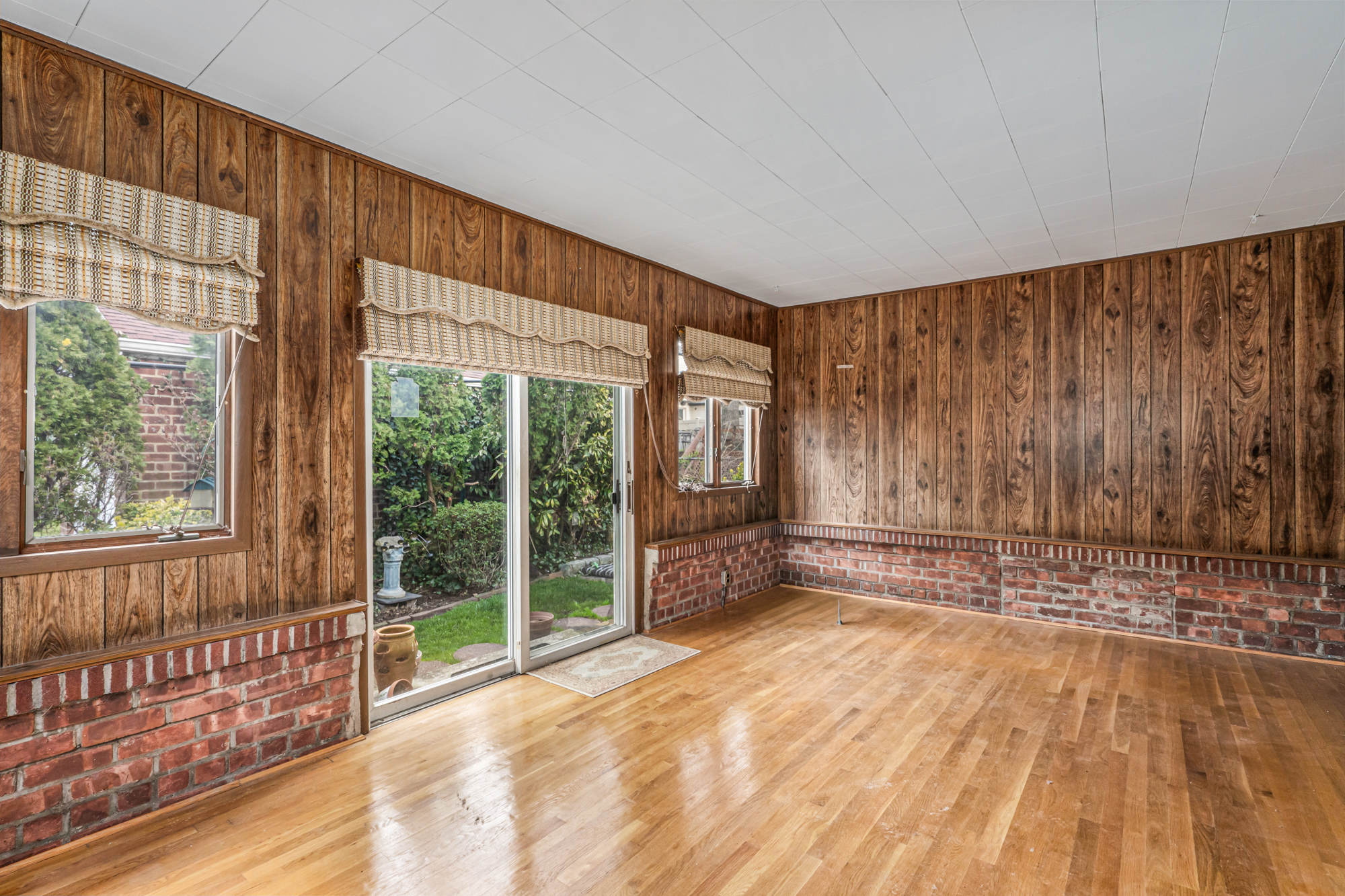  213-06 Richland Avenue, Oakland Gardens, NY, 11364 - 物件實景