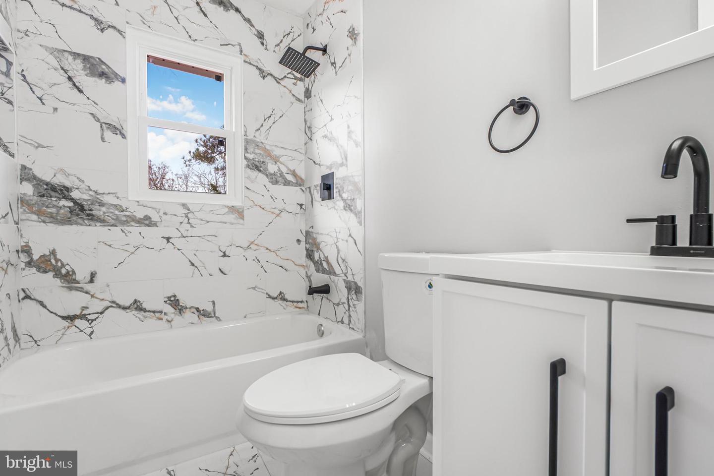 Woodbridge, Virginia, 22193, United States, 3 Bedrooms Bedrooms, ,2 BathroomsBathrooms,Residential,For Sale,2003349