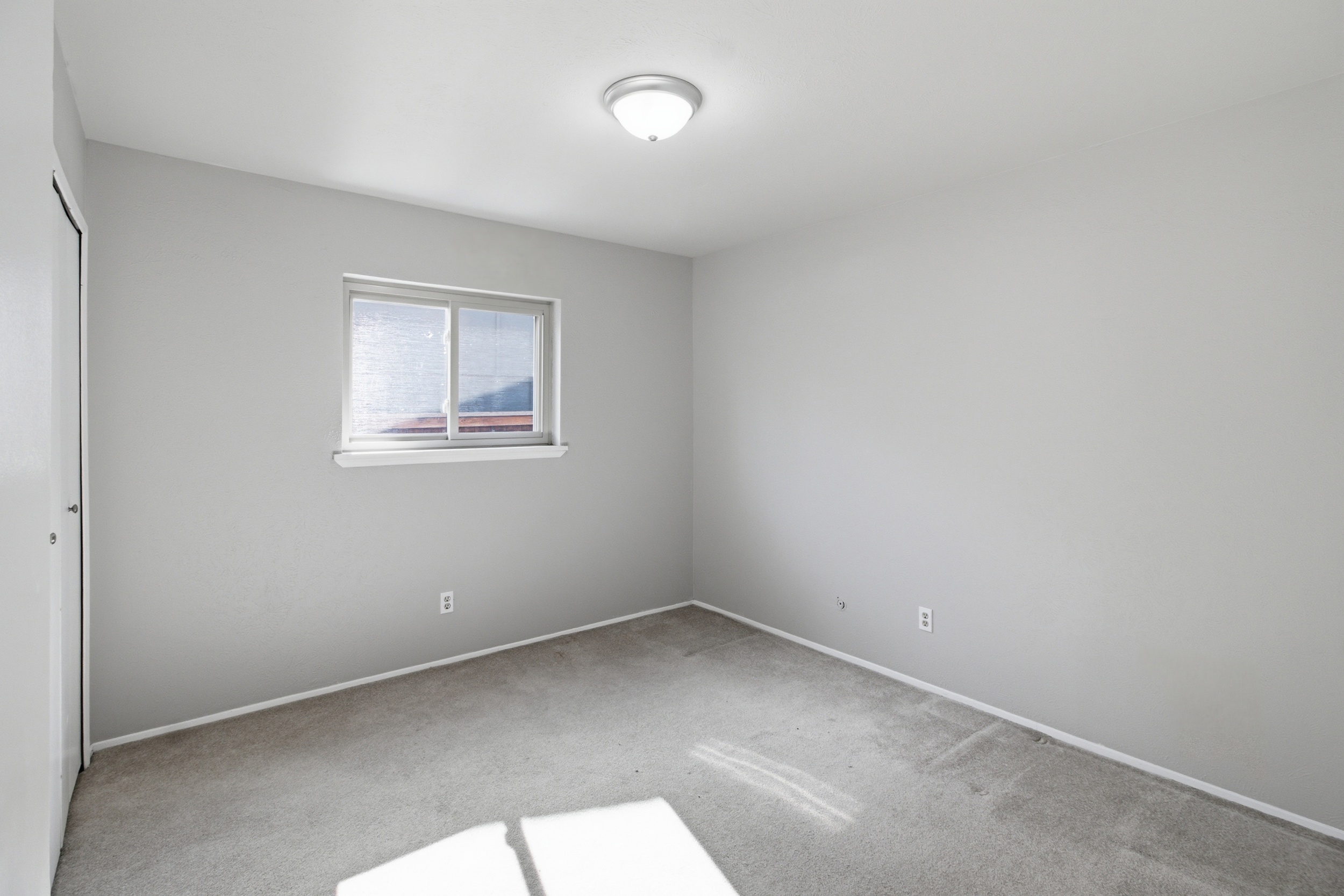  4913 Roberts Drive - 物件實景