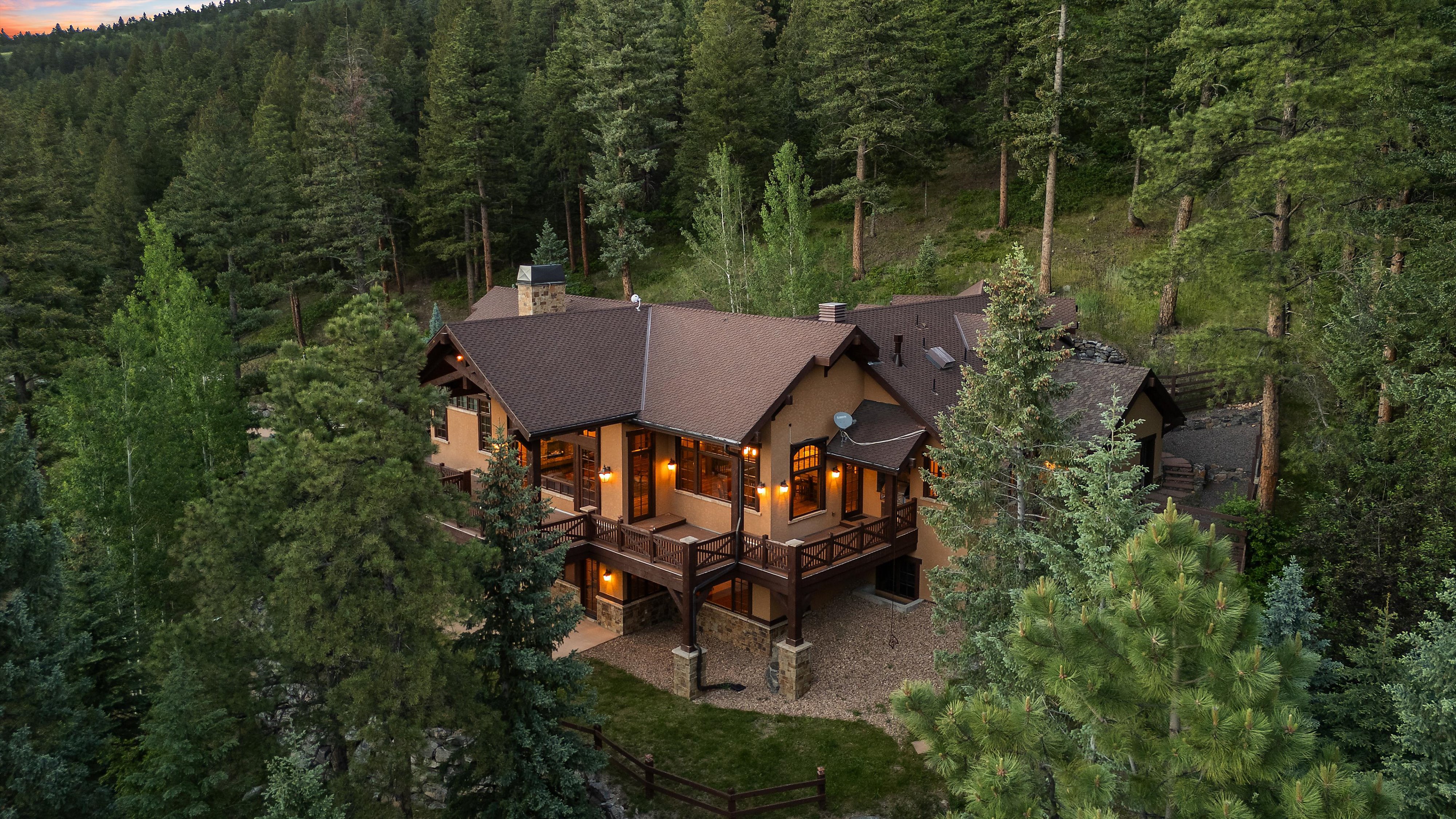  Impressive Mountain Retreat Nestled in the Exclusive Enclave of West Ranch - 物件實景