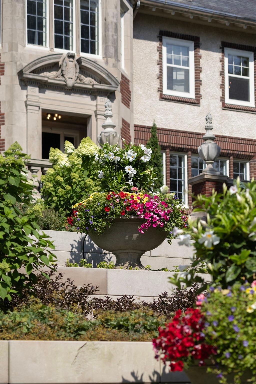 Minneapolis, Minnesota, 55416, United States, 5 Bedrooms Bedrooms, ,4 BathroomsBathrooms,Residential,For Sale,1907666