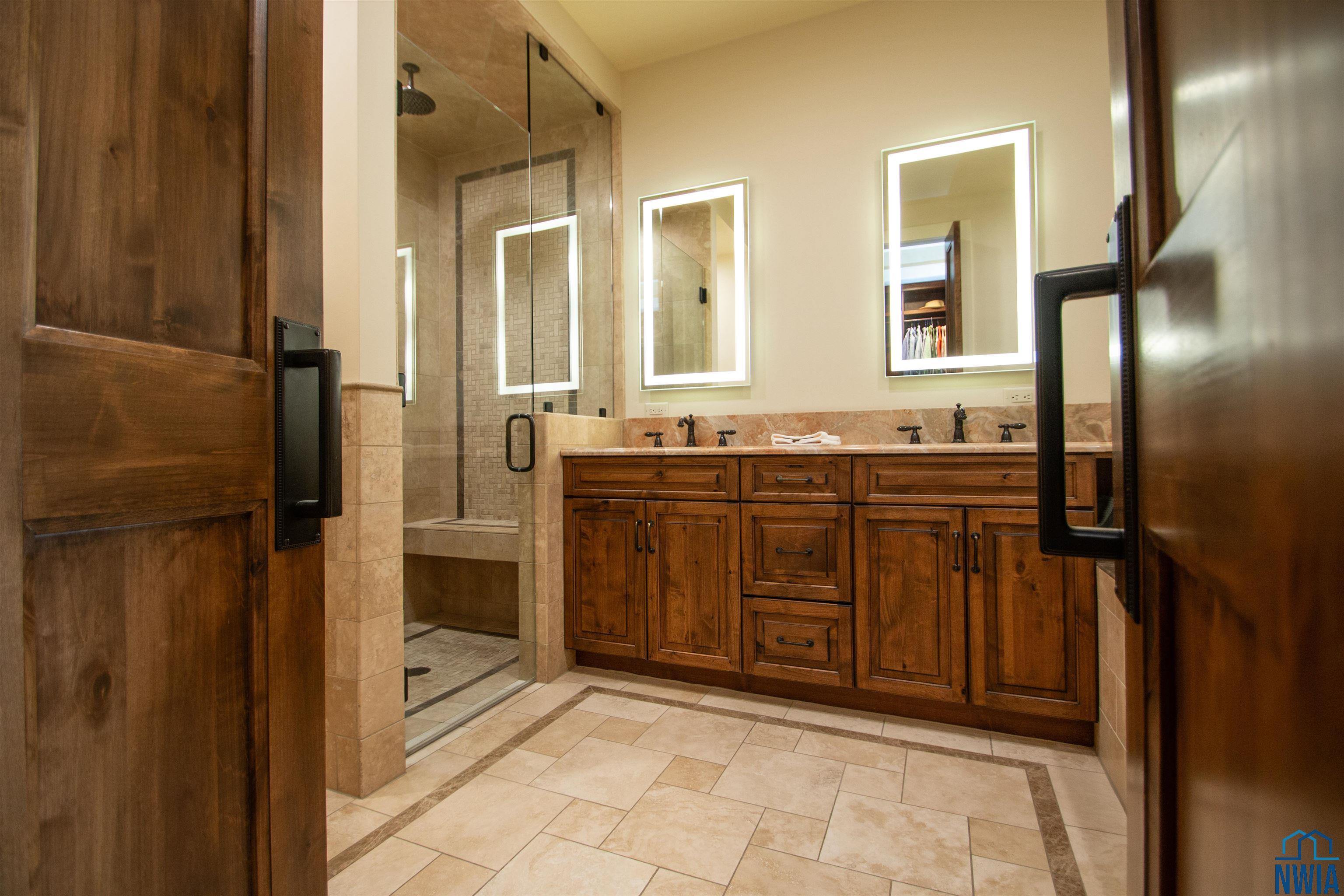 Jefferson, South Dakota, 57038, United States, 5 Bedrooms Bedrooms, ,3 BathroomsBathrooms,Residential,For Sale,1977840