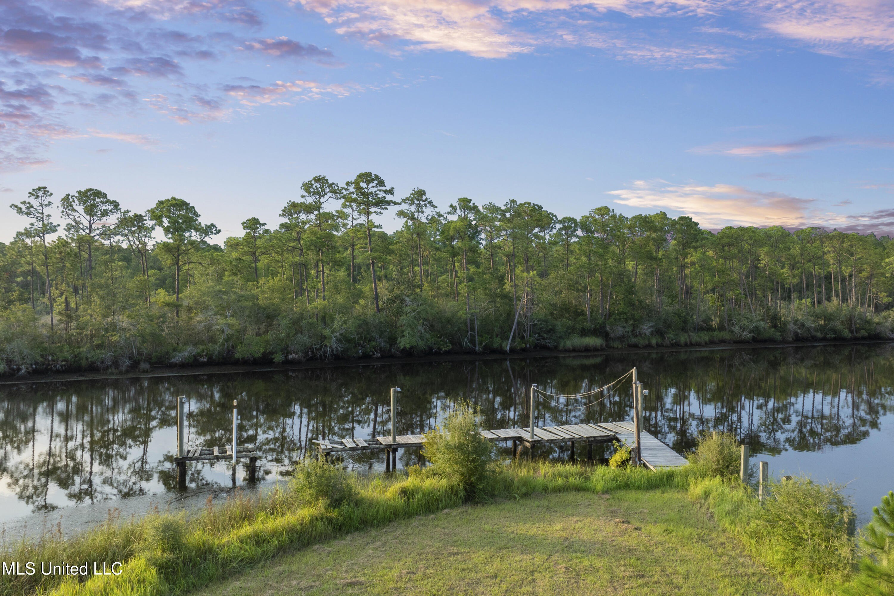 Ocean Springs, Mississippi, 39564, United States, ,Land,For Sale,1978678