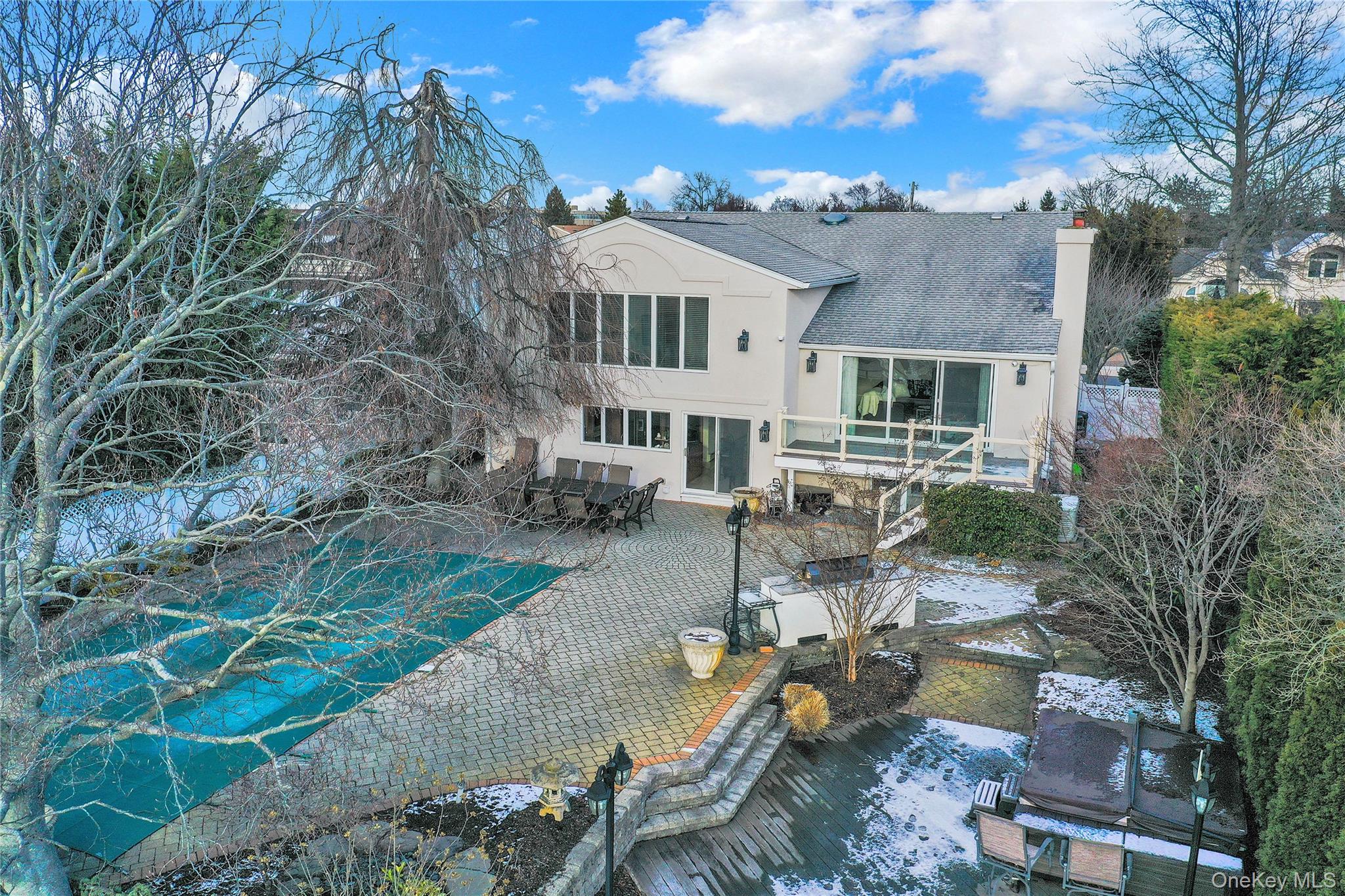 Bellmore, New York, 11710, United States, 4 Bedrooms Bedrooms, ,3 BathroomsBathrooms,Residential,For Sale,2013252