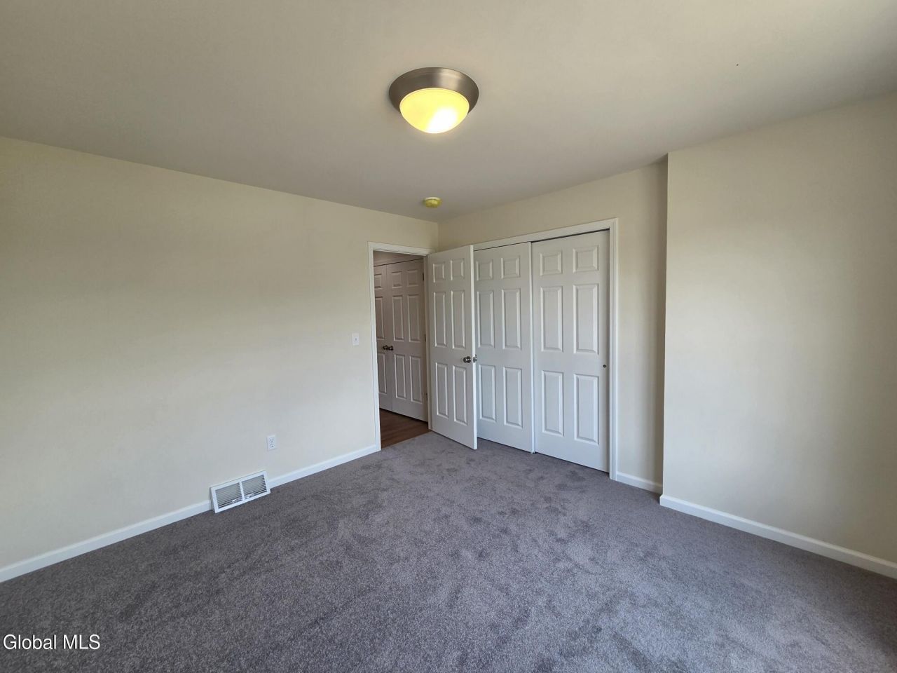 Mechanicville, New York, 12118, United States, 3 Bedrooms Bedrooms, ,3 BathroomsBathrooms,Residential,For Sale,1908351