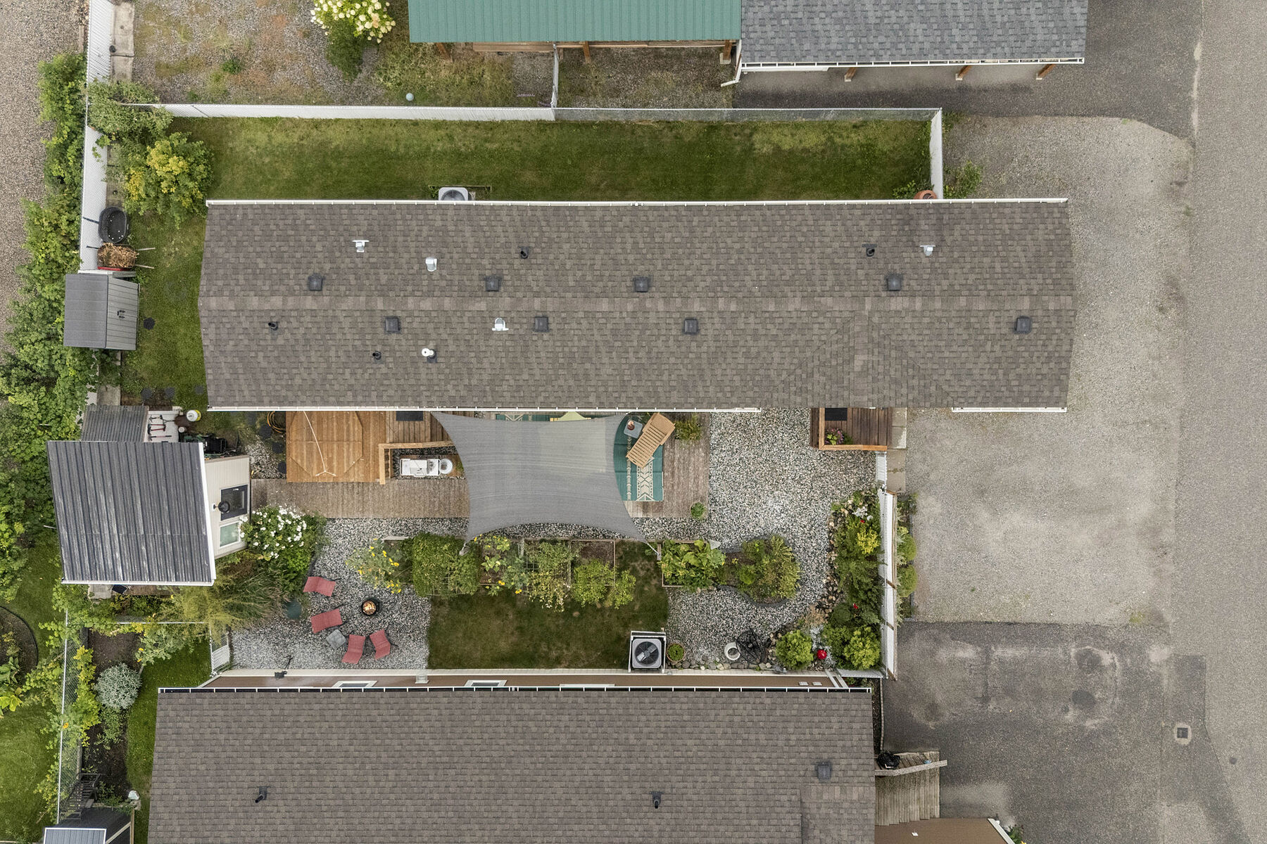  Bright Single Level Living - 物件實景