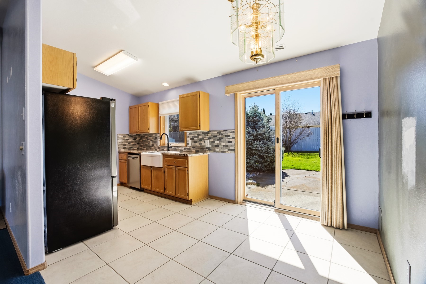  Single-Level Living with Key Updates - 物件實景