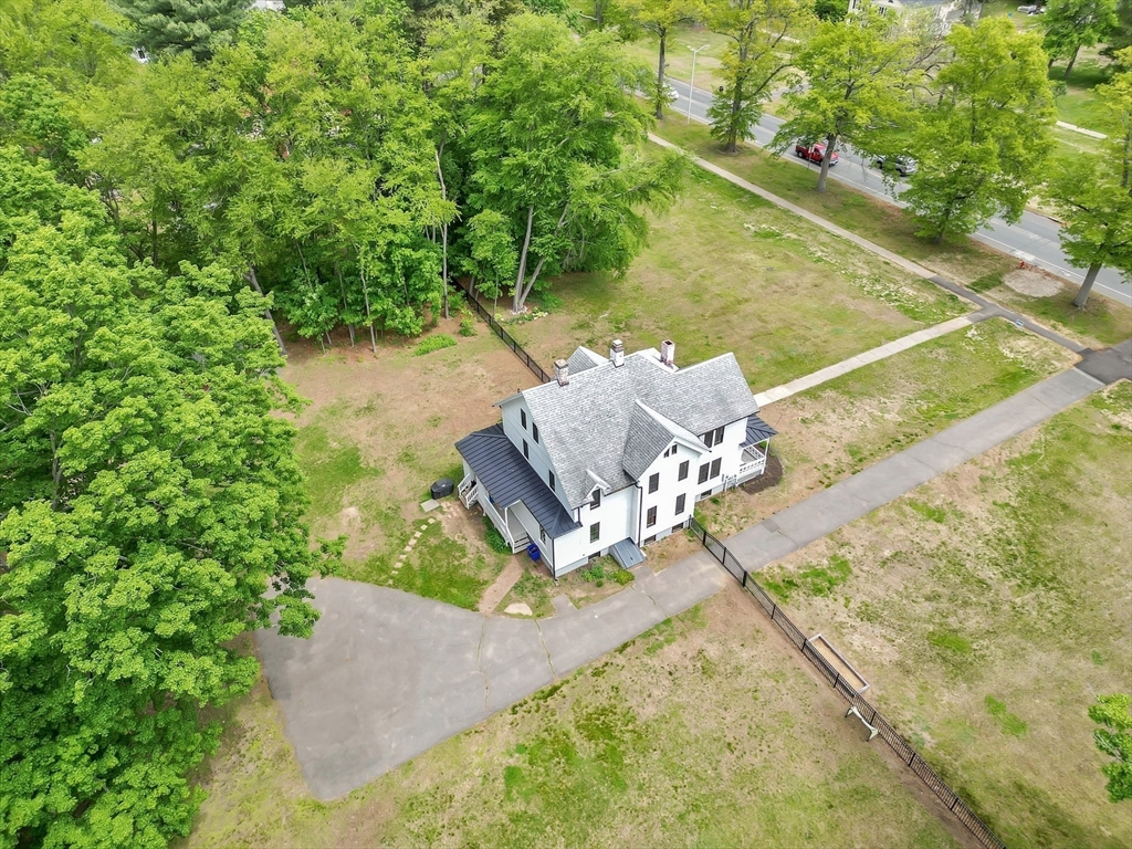 Longmeadow, Massachusetts, 01106, United States, 5 Bedrooms Bedrooms, ,2 BathroomsBathrooms,Residential,For Sale,1819173