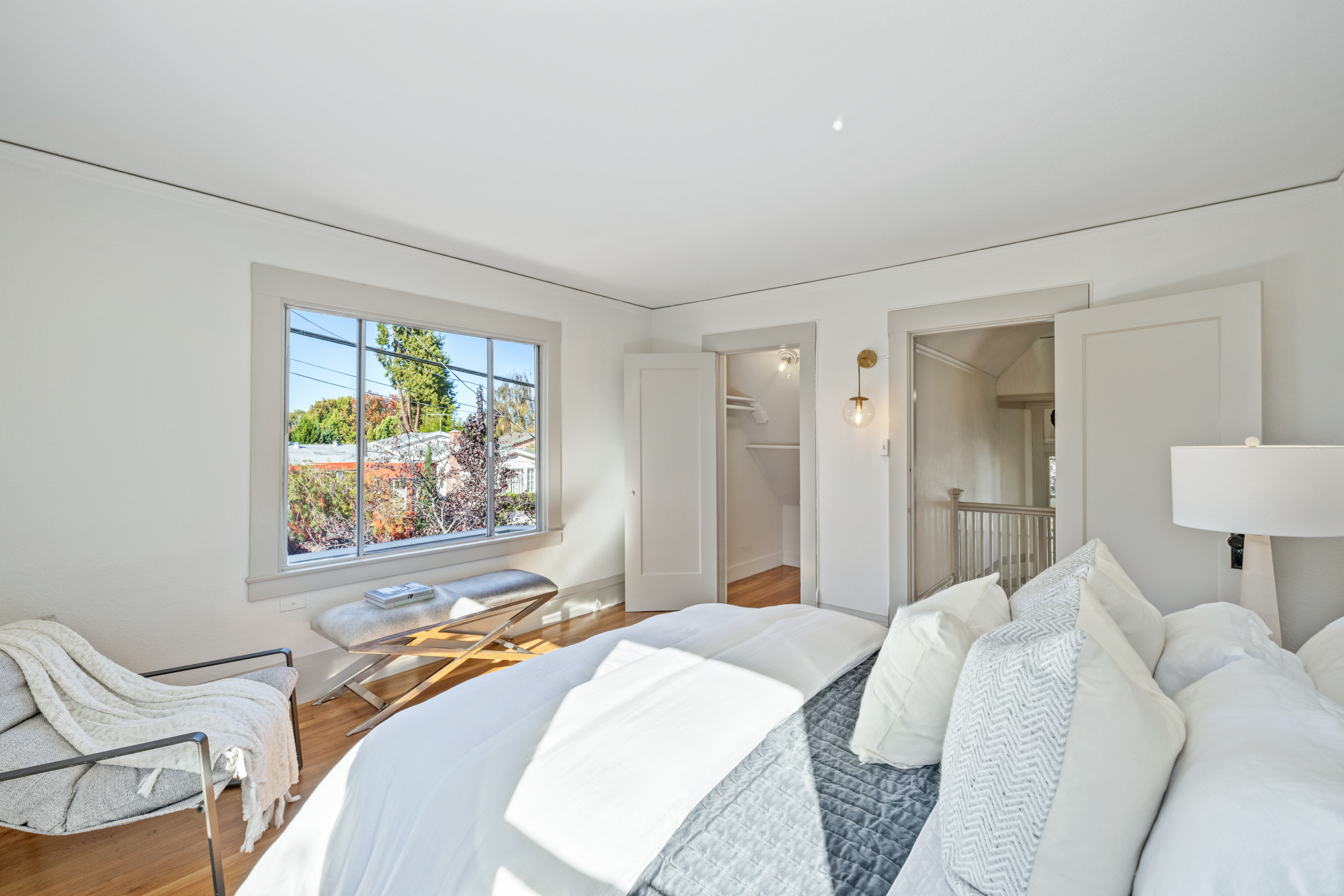  Classic Berkeley Charm Meets Versatility: Elmwood Home Plus Duplex - 物件實景