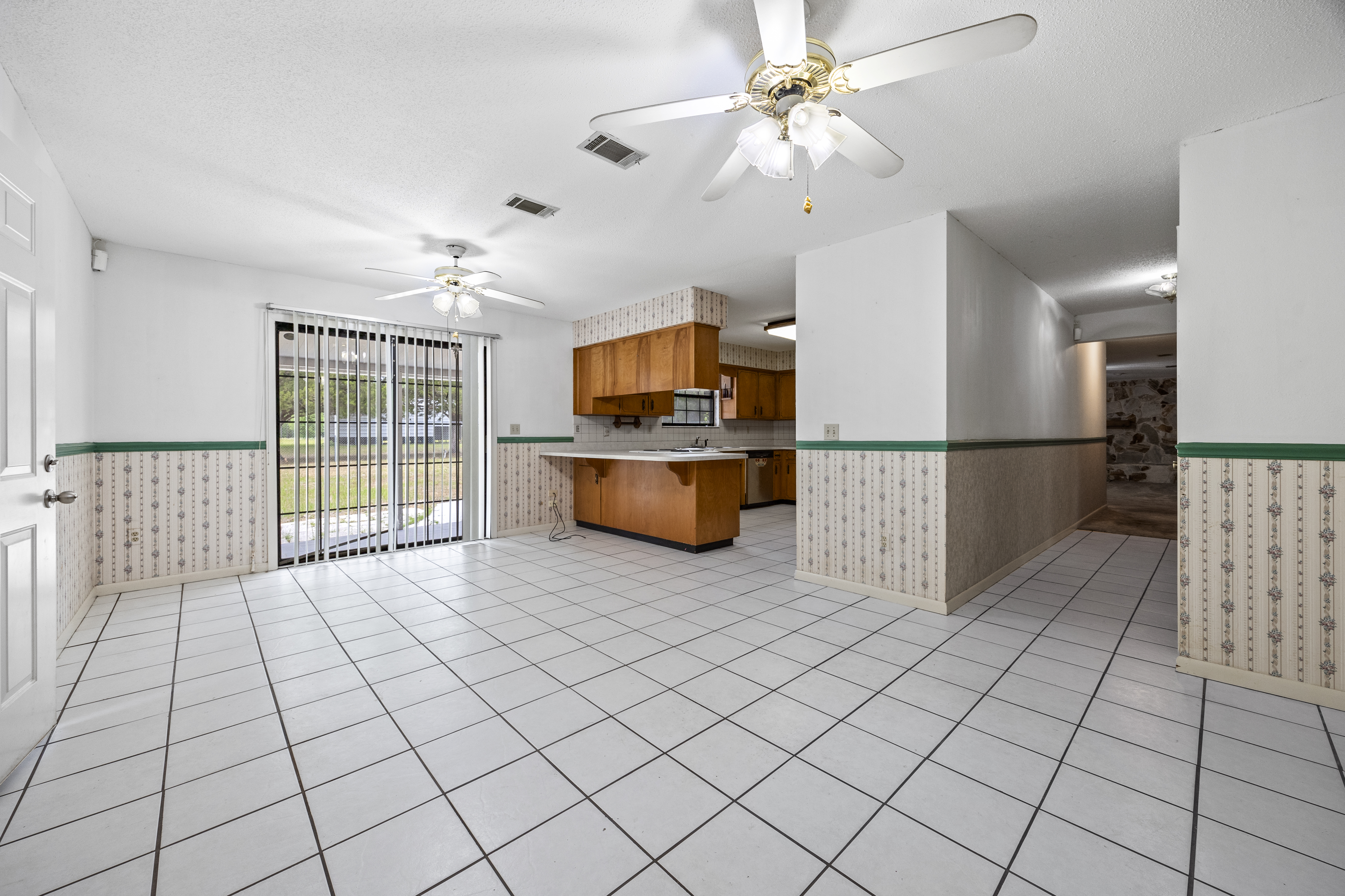 LAKE CITY, Florida, 32024, United States, 4 Bedrooms Bedrooms, ,2 BathroomsBathrooms,Residential,For Sale,1794227
