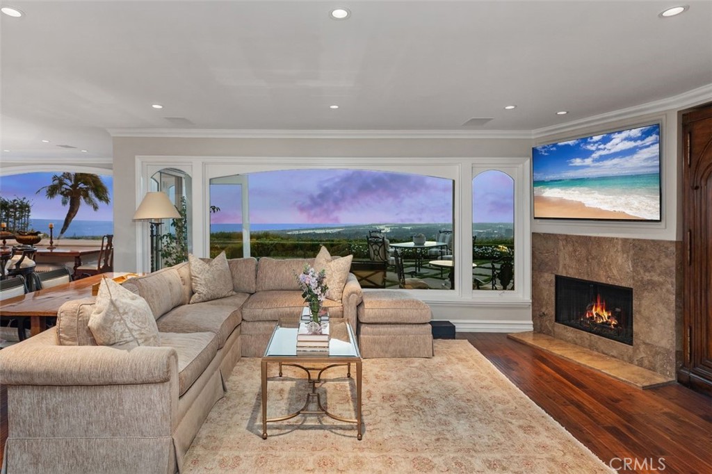 Corona del Mar, California, 92625, United States, 5 Bedrooms Bedrooms, ,5 BathroomsBathrooms,Residential,For Sale,1918419
