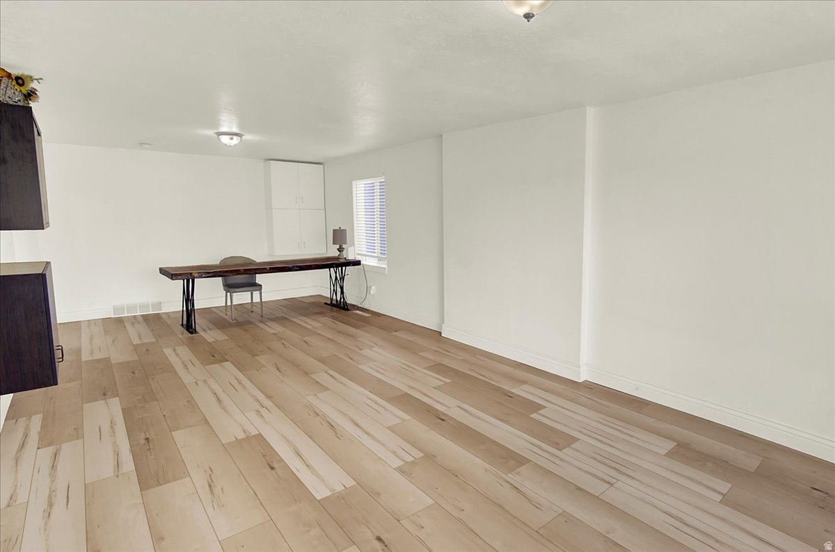 Sandy, Utah, 84094, United States, 4 Bedrooms Bedrooms, ,1 BathroomBathrooms,Residential,For Sale,2001958