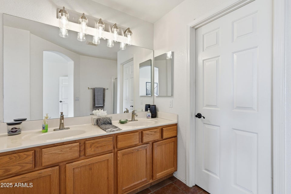 Phoenix, Arizona, 85045, United States, 4 Bedrooms Bedrooms, ,3 BathroomsBathrooms,Residential,For Sale,2005317